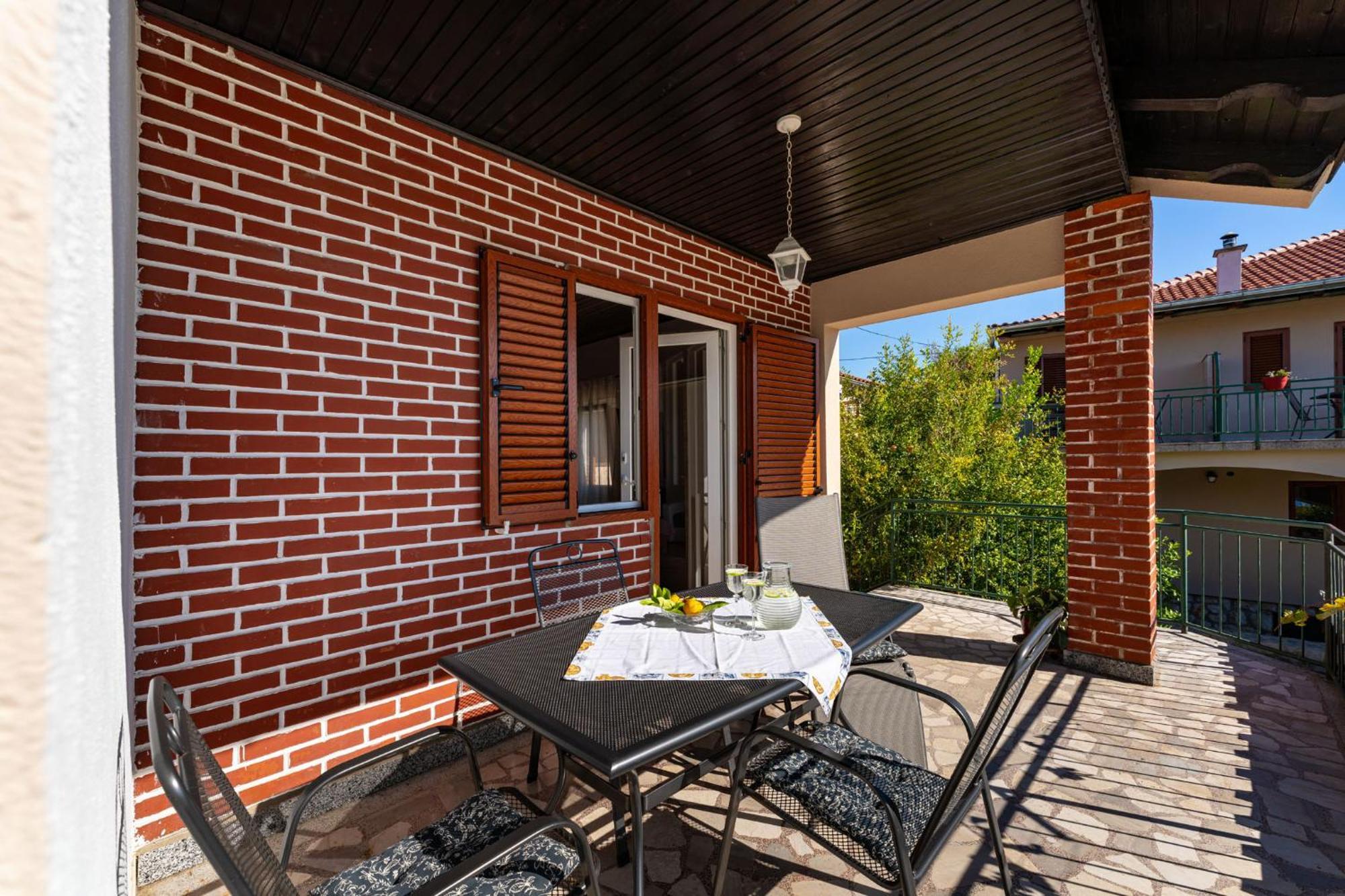Apartments Adriana Стариград-Пакленица Экстерьер фото